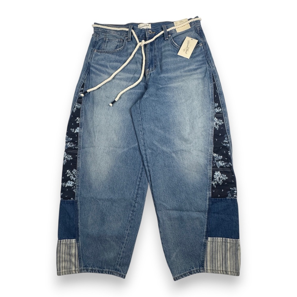 NWT Universal Thread High Rise Easy Barrel Patchwork Jeans Womens Blue Size 12